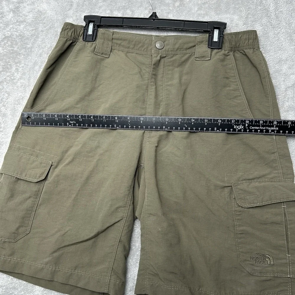 The North Face Mens Paramount Peak Nylon Cargo Shorts Mens Medium M Green Hiking